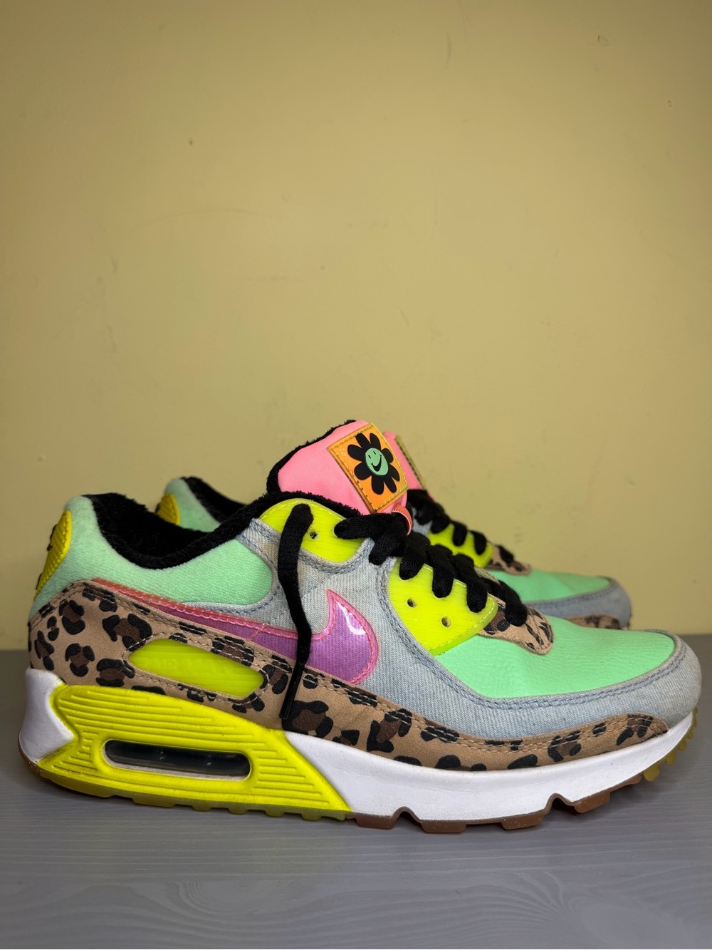 Nike Air Max Illusion Green Women's Mint Green Neon Yellow Leopard, size 9.5